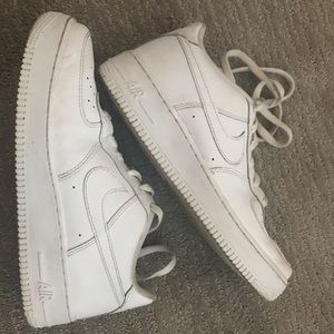WOMENS NIKE AIR FORCE 1 SIZE 8